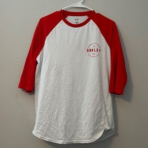 Oakley baseball T